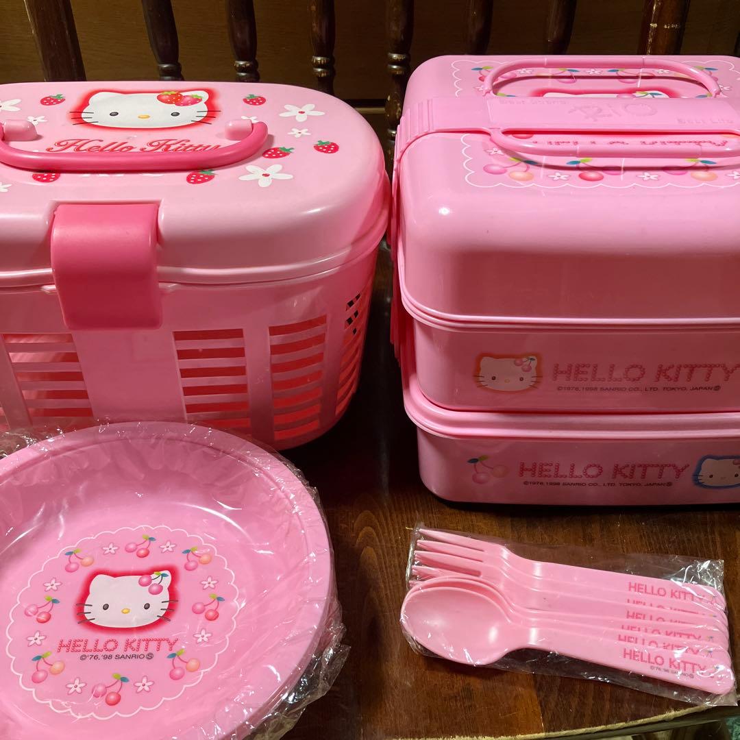 ハローキティ ピクニック　さくらんぼ Hello Kitty's Picnic Garden | 六本木ヒルズ - Roppongi Hills