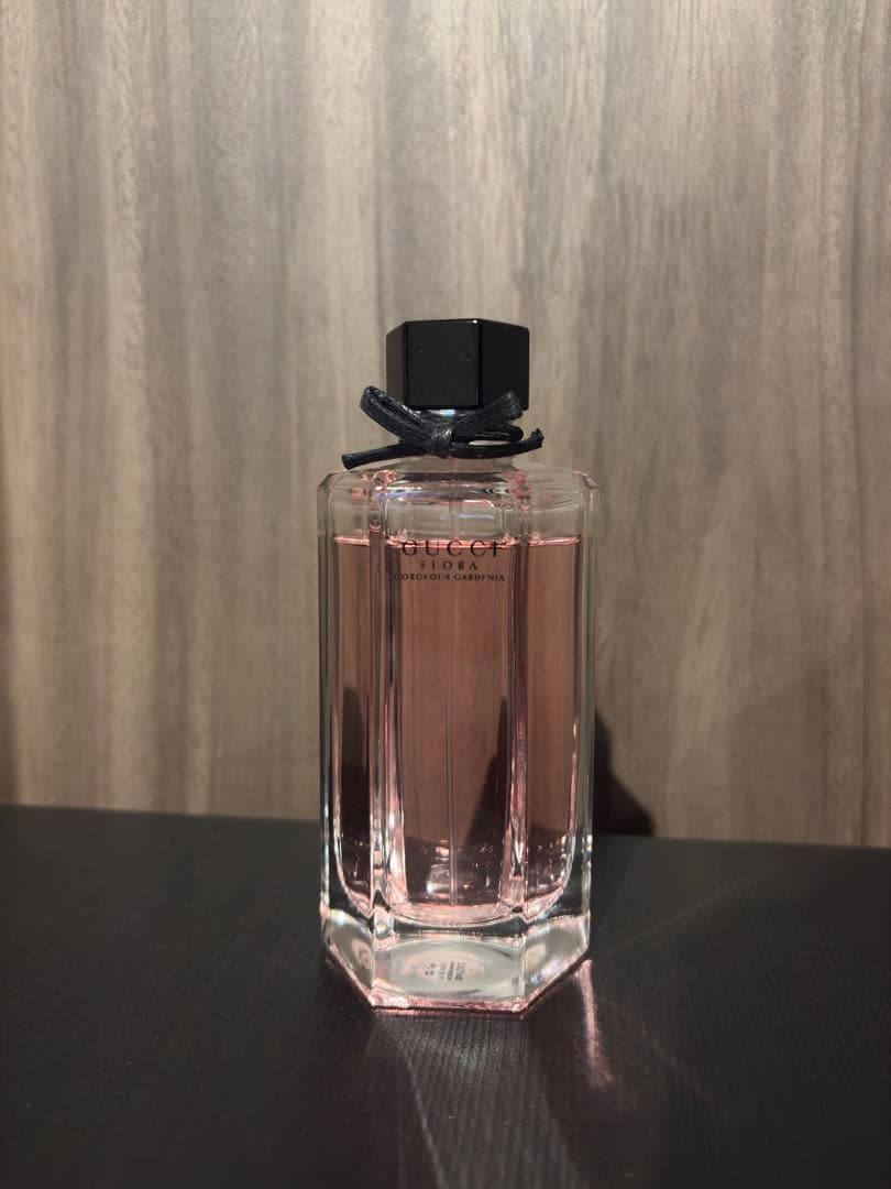 GUCCI フローラバイグッチ ガーデンゴージャス ガーデニア オードトワレ 試してみた】フローラ バイ グッチ ガーデン ゴージャス ガーデニア