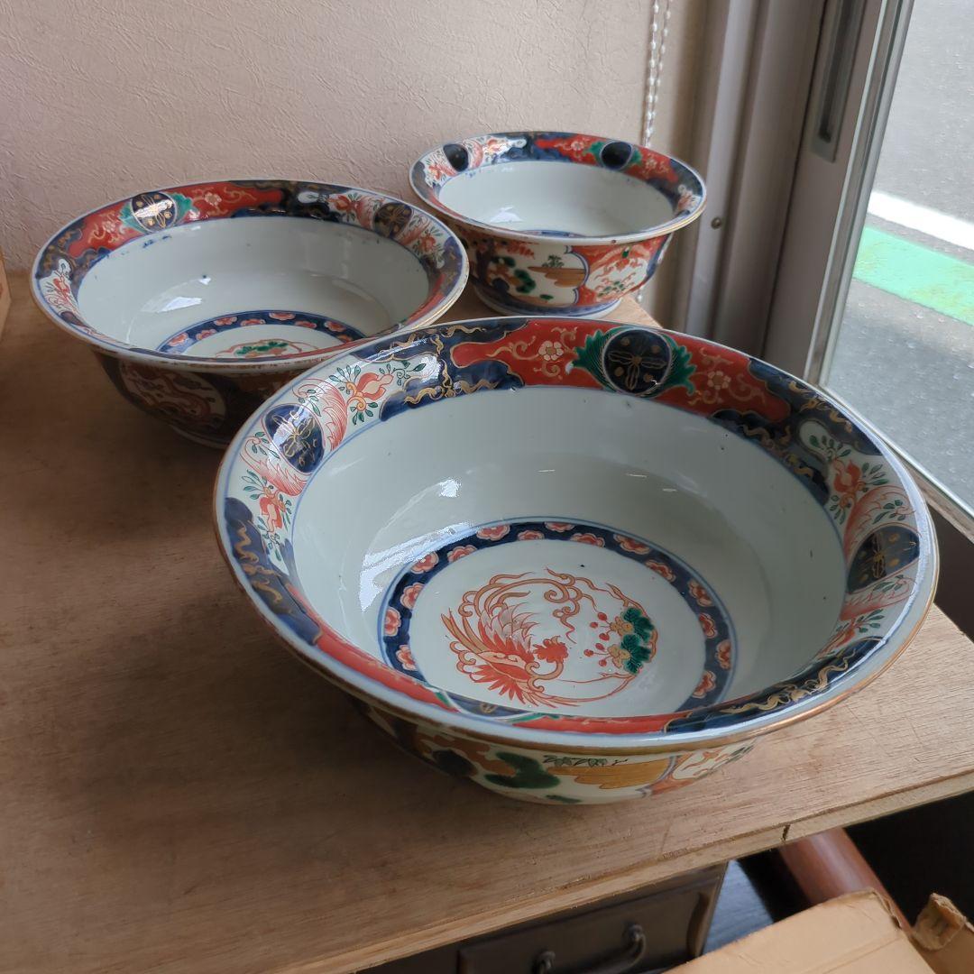 骨董 伊万里 鉢 大中小 ３つ 色絵 染錦 金彩 器 盛り鉢 美品 アンティーク 伊万里 金継ぎ 手描き 色絵 湯呑み 小鉢 アンティーク